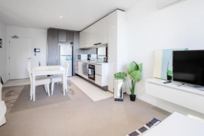Lovely 1BR Apt Close to Southern Cross